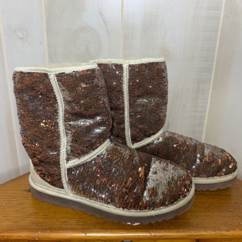 UGG "glitter" boots